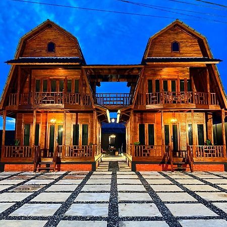 Villa Noerbaya House Bukittinggi Extérieur photo