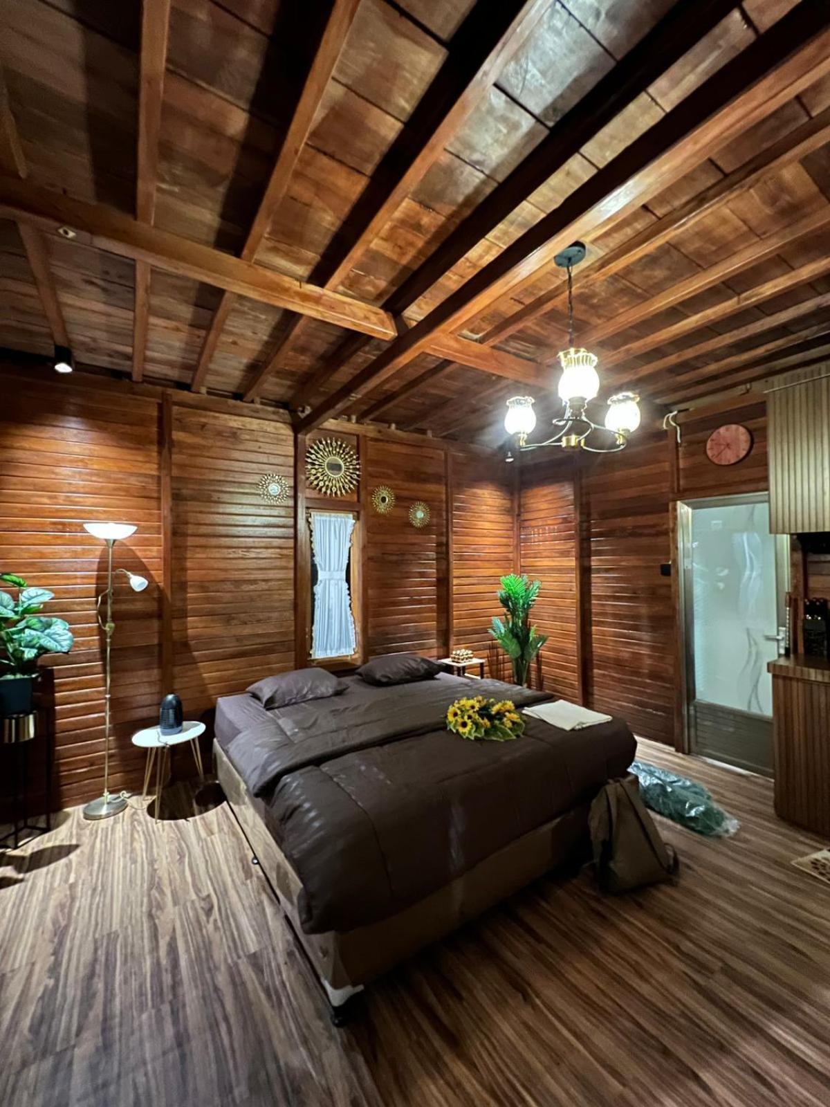 Villa Noerbaya House Bukittinggi Extérieur photo