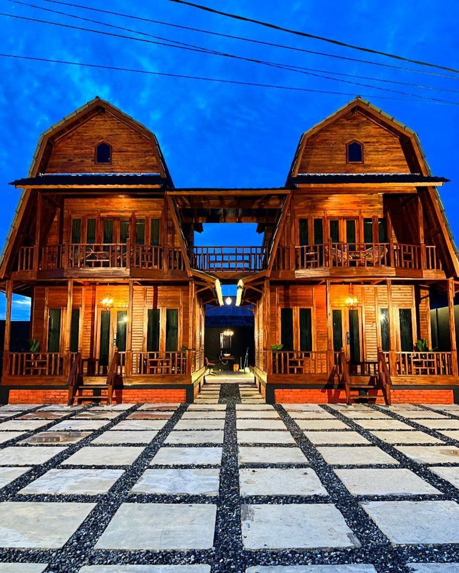 Villa Noerbaya House Bukittinggi Extérieur photo
